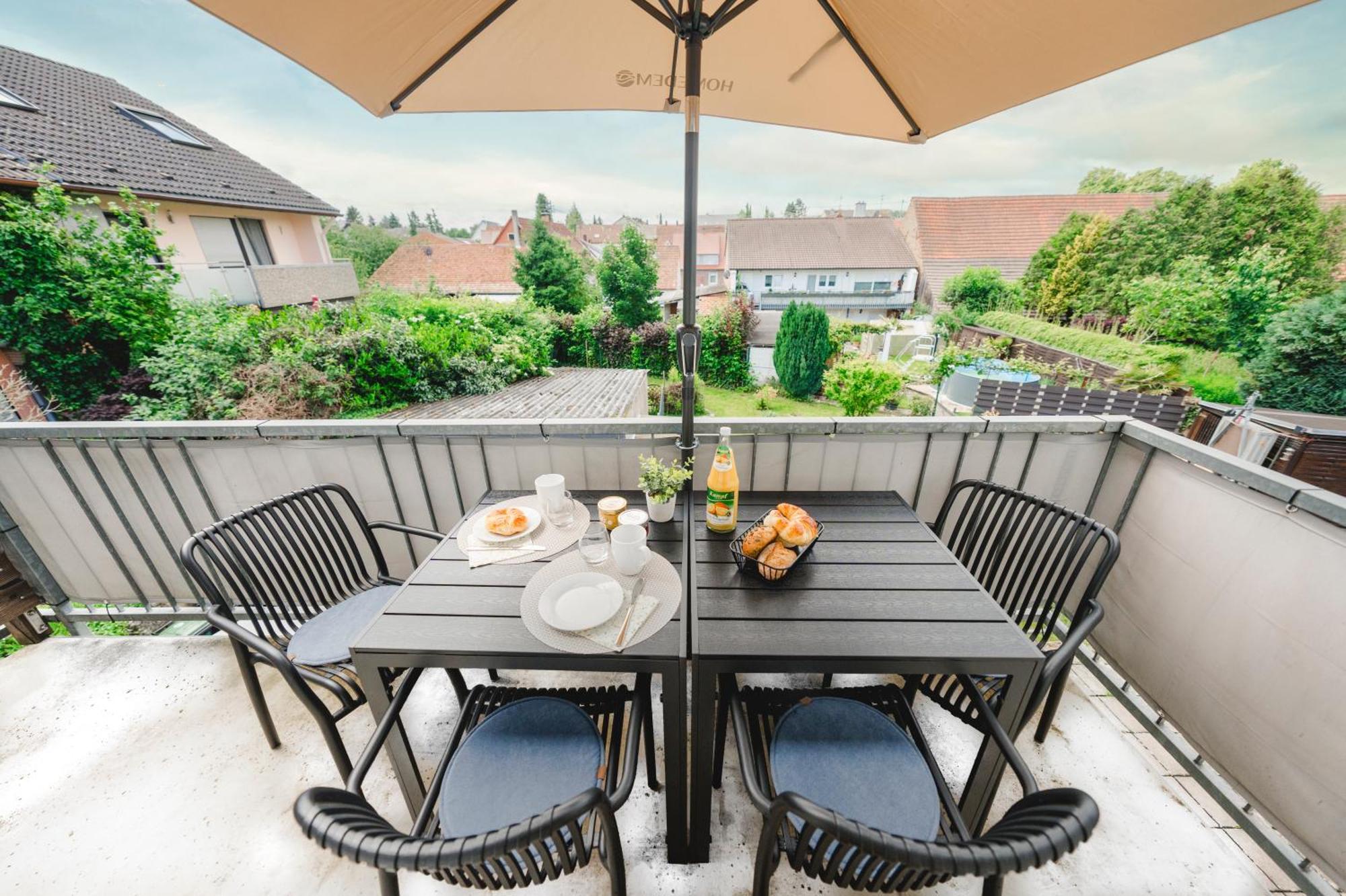 Stadtrand Oase Karlsruhe Mit Balkon エクステリア 写真